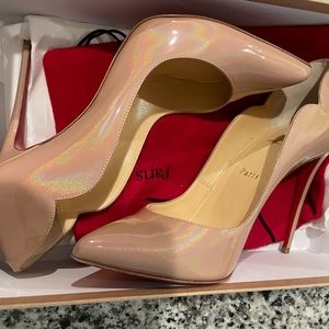 Christian Louboutin pump
